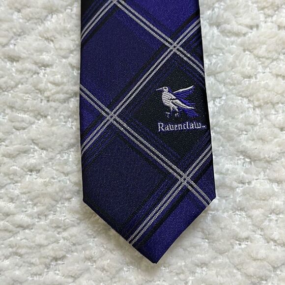 Harry Potter Ravenclaw Tie - Picture 1 of 5